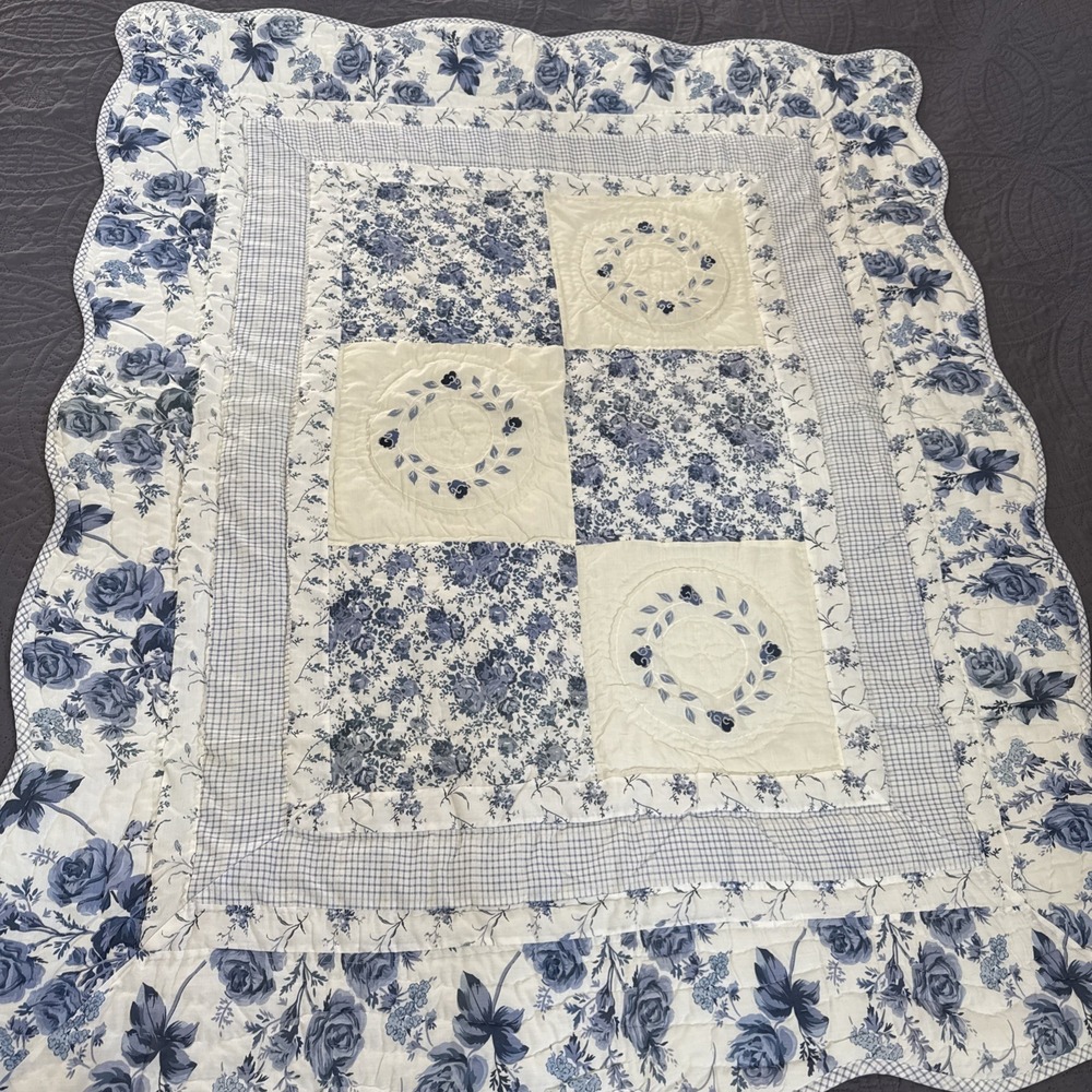 Embroidered Patchwork Quilt Scalloped Edge Lap Baby Blanket Wall Hanging 49x 61"